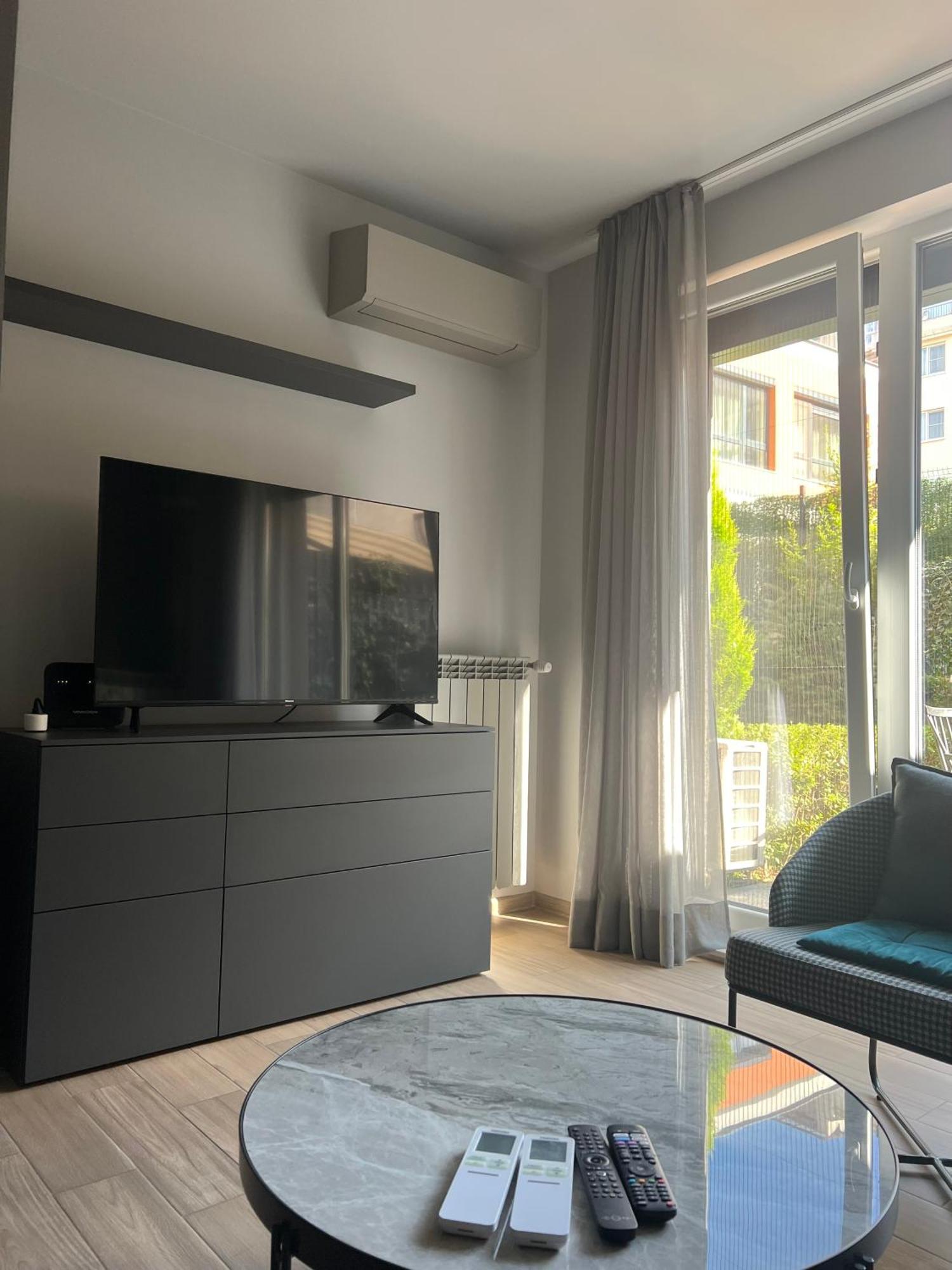 7Th Sense Boutique Apartments Софія Екстер'єр фото